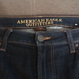 American Eagle Blue Jeans. Size 33x32.
